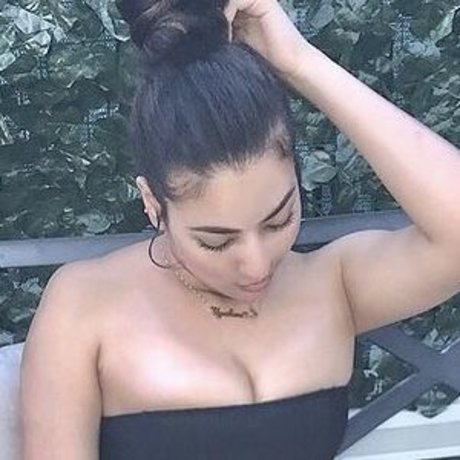 youssra rabatia OnlyFans gratis