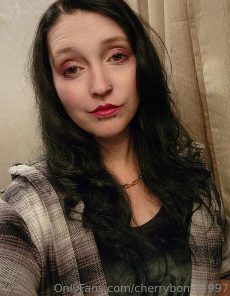 cherrybomb1997 OnlyFans