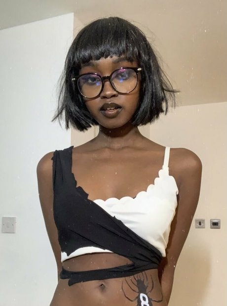 Richchocolit Oben ohne OnlyFans