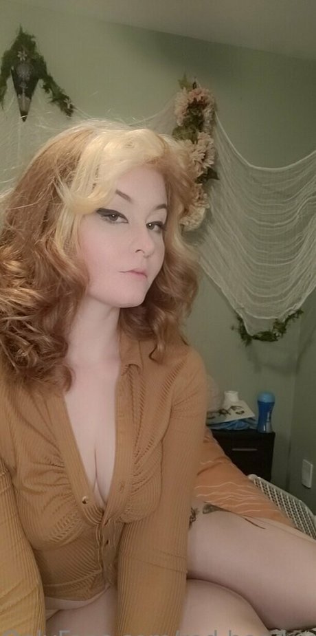 red head redemption OnlyFans-Bilder