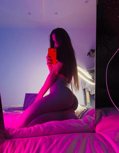 Tangerin Asmr Nackt auf OnlyFans