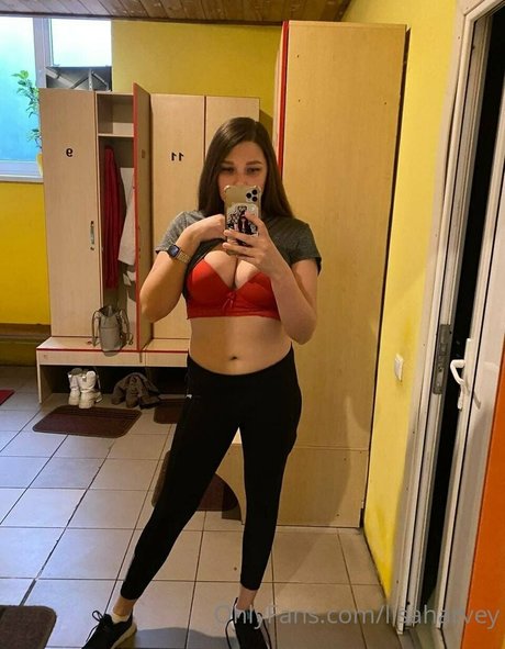 lisaharvey OnlyFans-Leaks