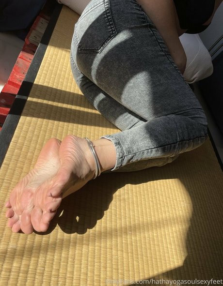 hathayogasoulsexyfeet OnlyFans Nacktbilder
