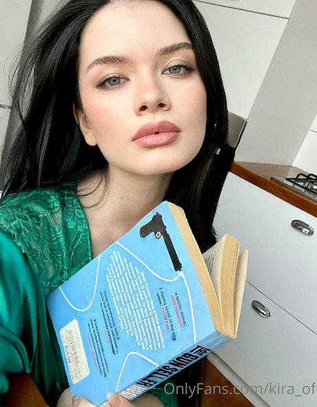 kira of OnlyFans Pornografie