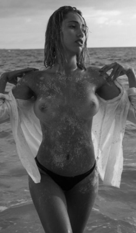 Keyla Caputo OnlyFans Striptease