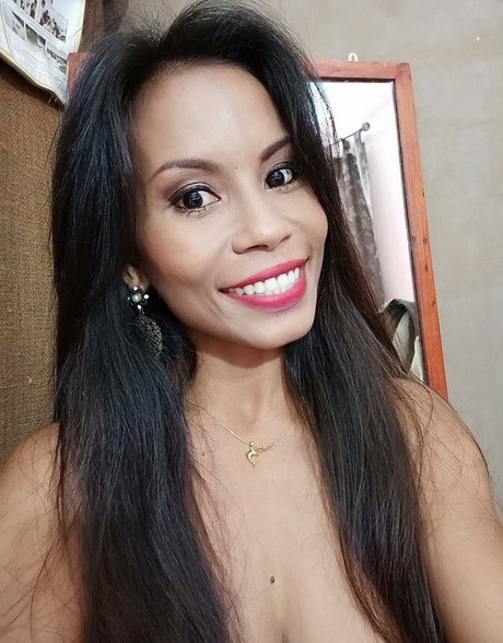 PaulaThai OnlyFans Fotos