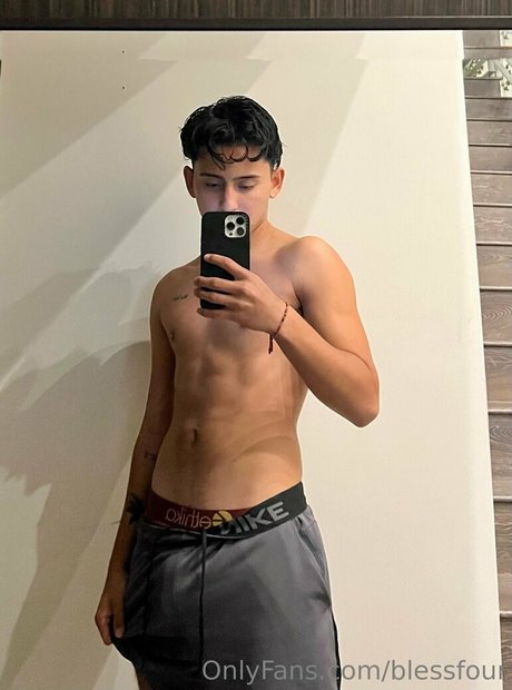blessfour Nacktbilder OnlyFans Leaks