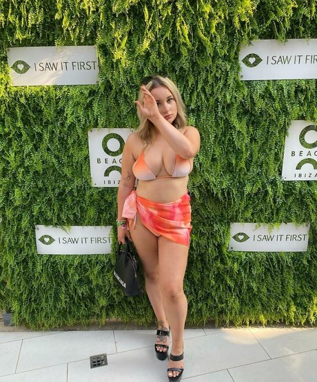 Leanne Campbell OnlyFans Leak