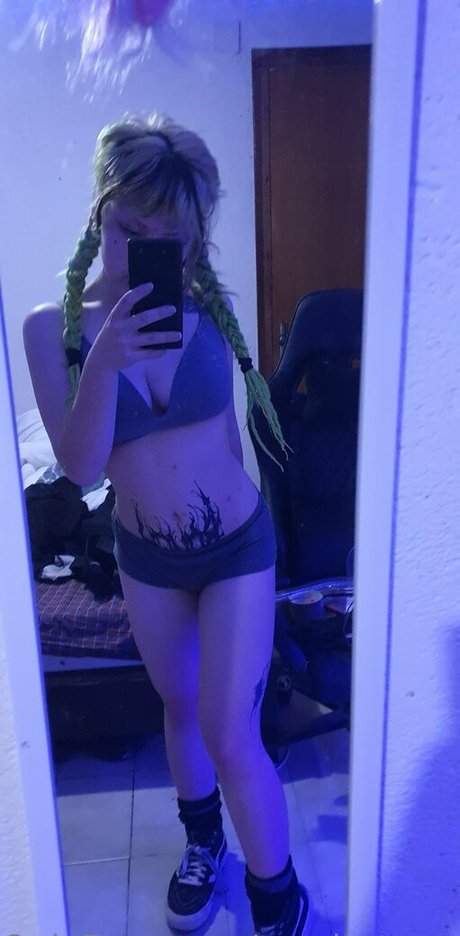 semitattooedgoth OnlyFans Brüste Bild