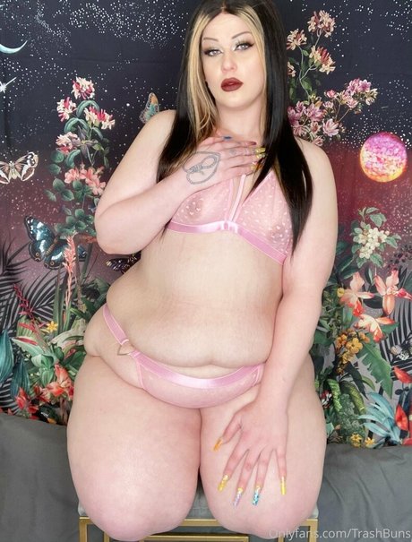 trashbuns OnlyFans geleakte Brüste
