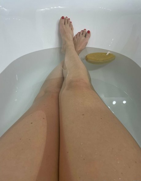 naturally naked freepage Nackt auf OnlyFans Leaks