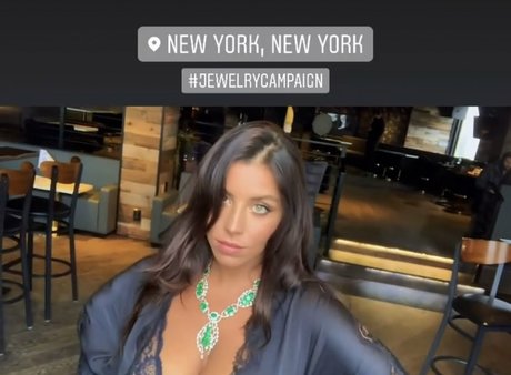 Tami Bar OnlyFans Bilder