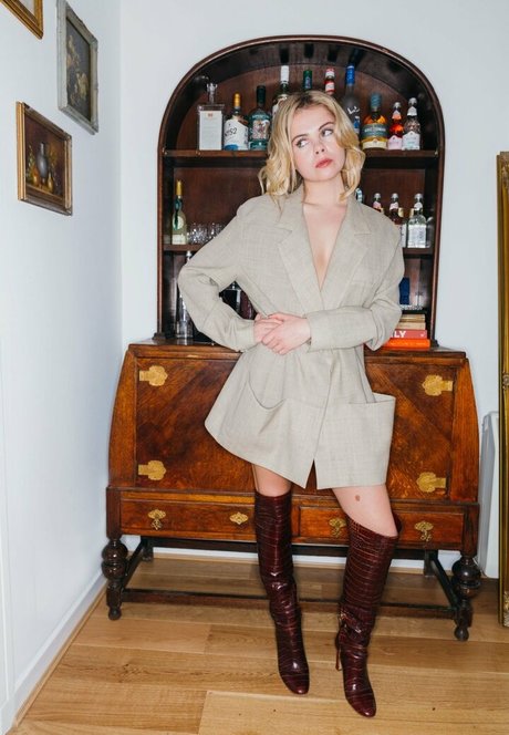 Saoirse Monica Jackson OnlyFans Leak