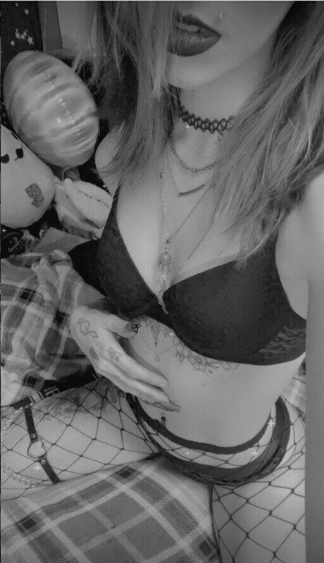 Jasmhyn makeup OnlyFans Modelfoto