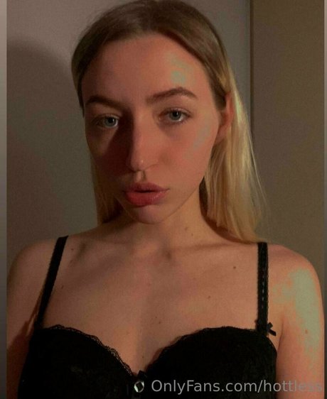 hottless OnlyFans explizite Inhalte