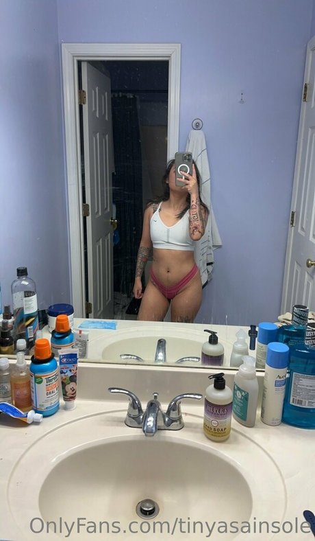 tinyasainsole Leaks von OnlyFans
