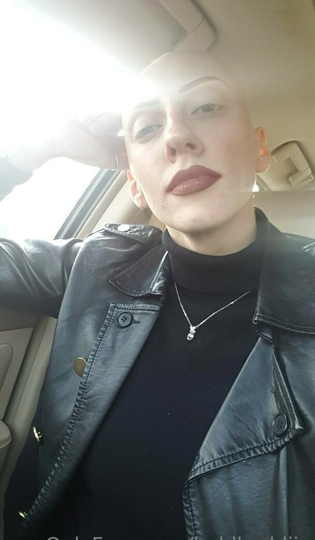 baldbaddiie OnlyFans Porn