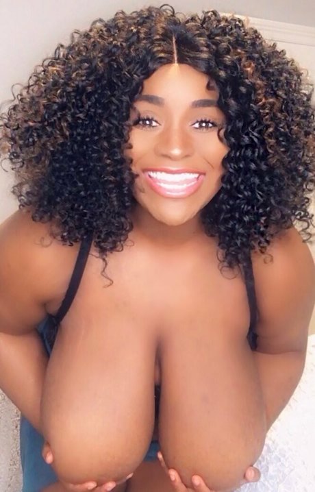 girluncensored OnlyFans Fotos