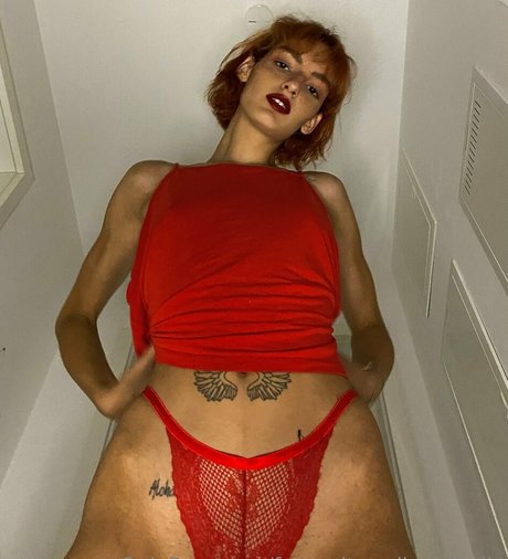 favouriteredheadbella OnlyFans-Seite