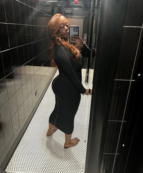 Dee Dee Davis OnlyFans-Pornos