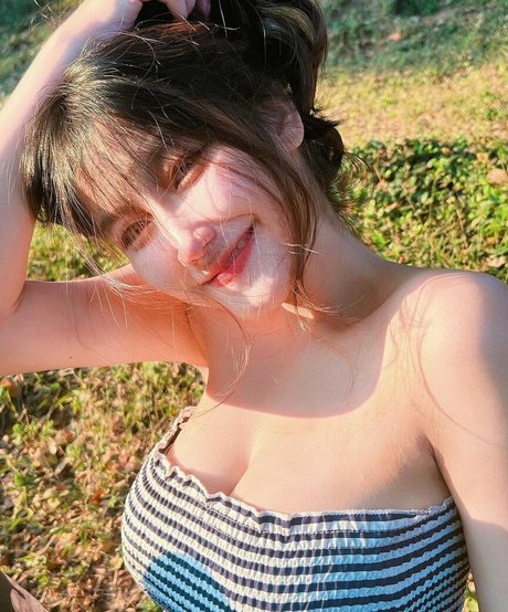 f manatsanan OnlyFans-Bilder