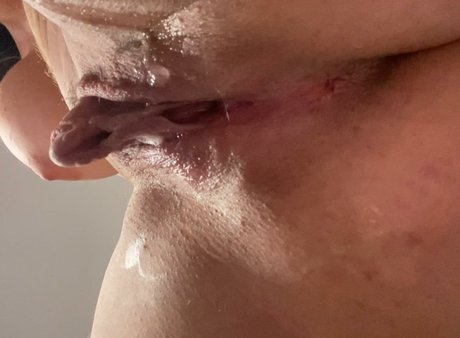 Alice Big Clit OnlyFans Leaks Gratis