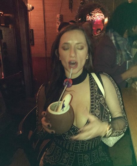 Sarah H OnlyFans Lesbisch