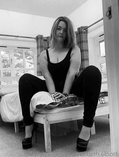 amazonbeth 6foot6 OnlyFans Inhalte