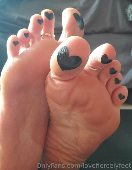 lovefiercelyfeet Sex auf OnlyFans