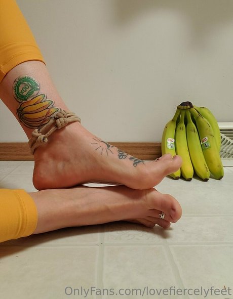 lovefiercelyfeet Nacktbilder von OnlyFans geleakt