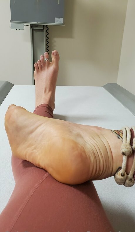 lovefiercelyfeet Nacktbilder von OnlyFans geleakt