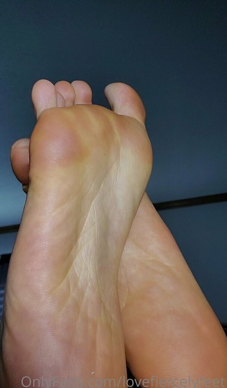 lovefiercelyfeet Bilder OnlyFans