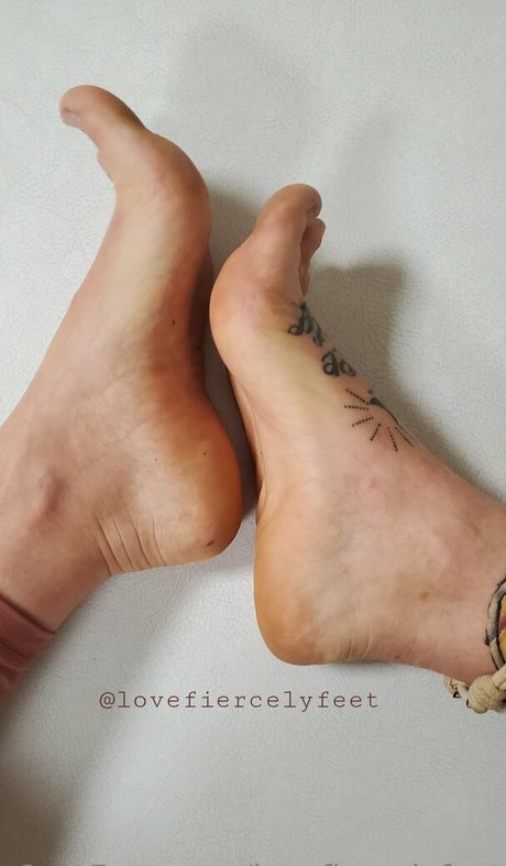 lovefiercelyfeet OnlyFans