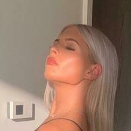 Caitrhx XXX OnlyFans