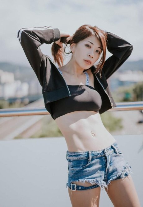 Avrillee999k Strip OnlyFans