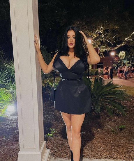 Olivia O NSFW OnlyFans