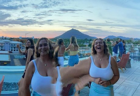 Julia G OnlyFans Nackt Content