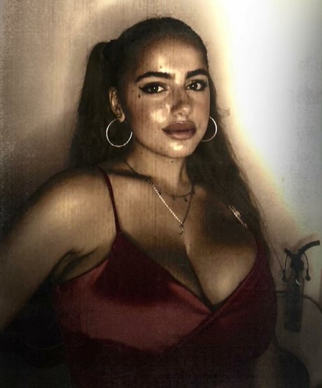 Adva A OnlyFans geleakt