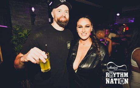 nur frauenfans XXX Album