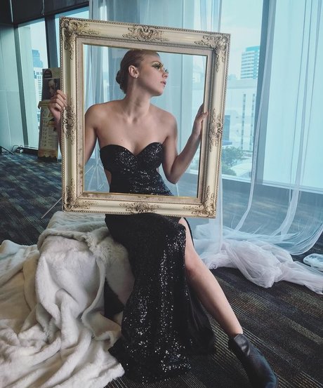 Sydney Poniewaz OnlyFans kostenlos