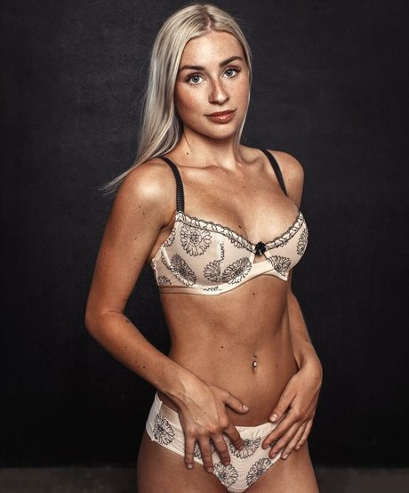 Isabel Ditlevsen Oben ohne OnlyFans