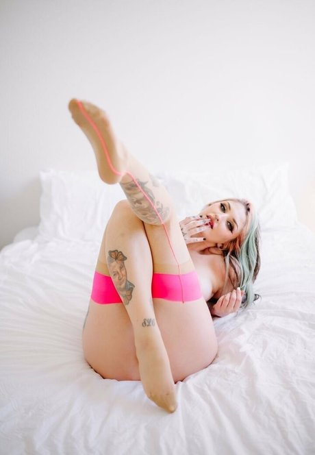 akiramaisuicide OnlyFans Nacktfotos