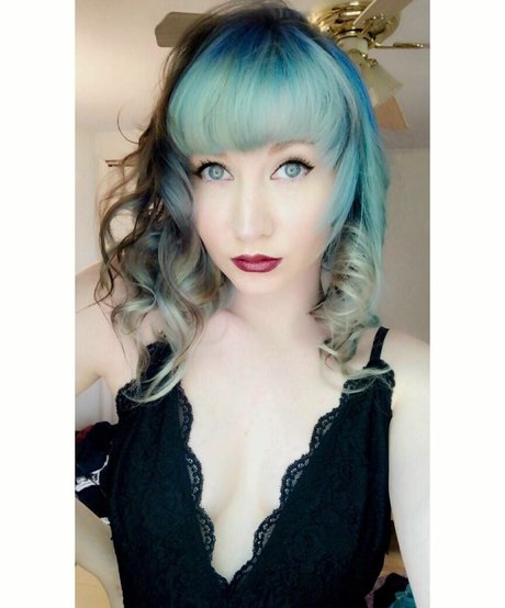 Laurenlolo13 OnlyFans Bilder