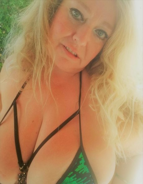 bustybbwbrit Nacktbilder von OnlyFans