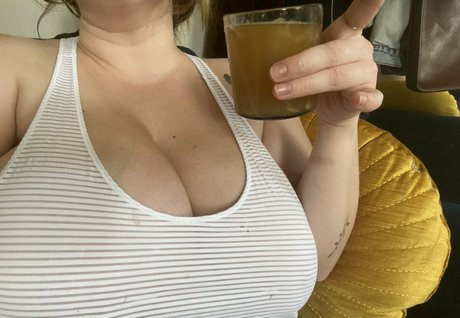 Cayley M OnlyFans Nacktbilder