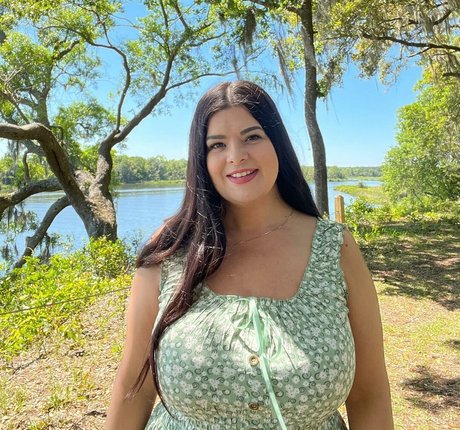 Terrisa Bukovinac OnlyFans Model Fotos