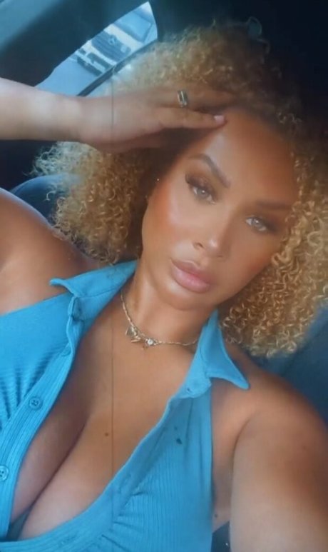 Georgina Seaman Nackt