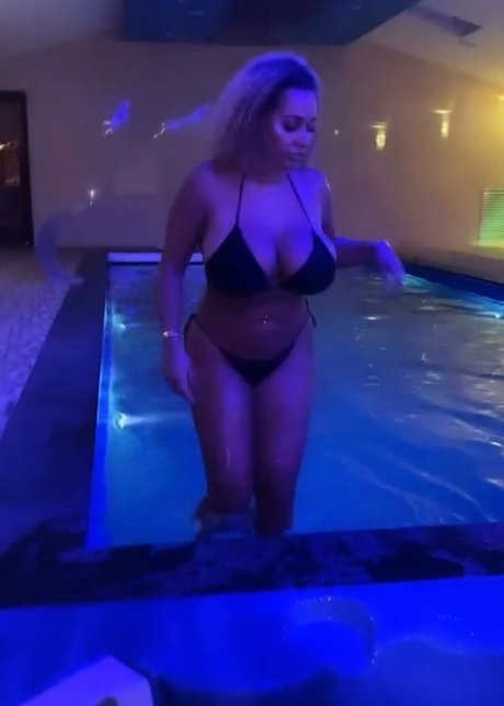 Georgina Seaman OnlyFans Model Fotos