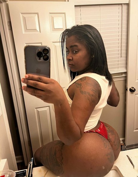 monicamalone OnlyFans Pornografie