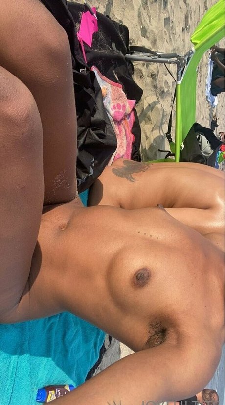 joyfultits OnlyFans explizite Inhalte